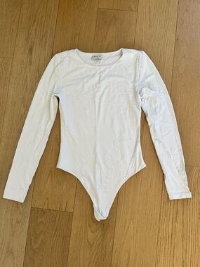 Aritzia White Long-Sleeve Bodysuit